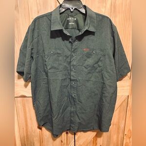 Orvis Mens button up shirt 
Size Large